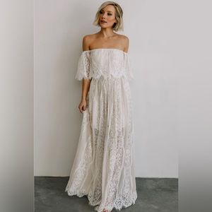 Women’s Lace Off The Shoulder Maxi Dress 🤍 Color: Off White Size: Small